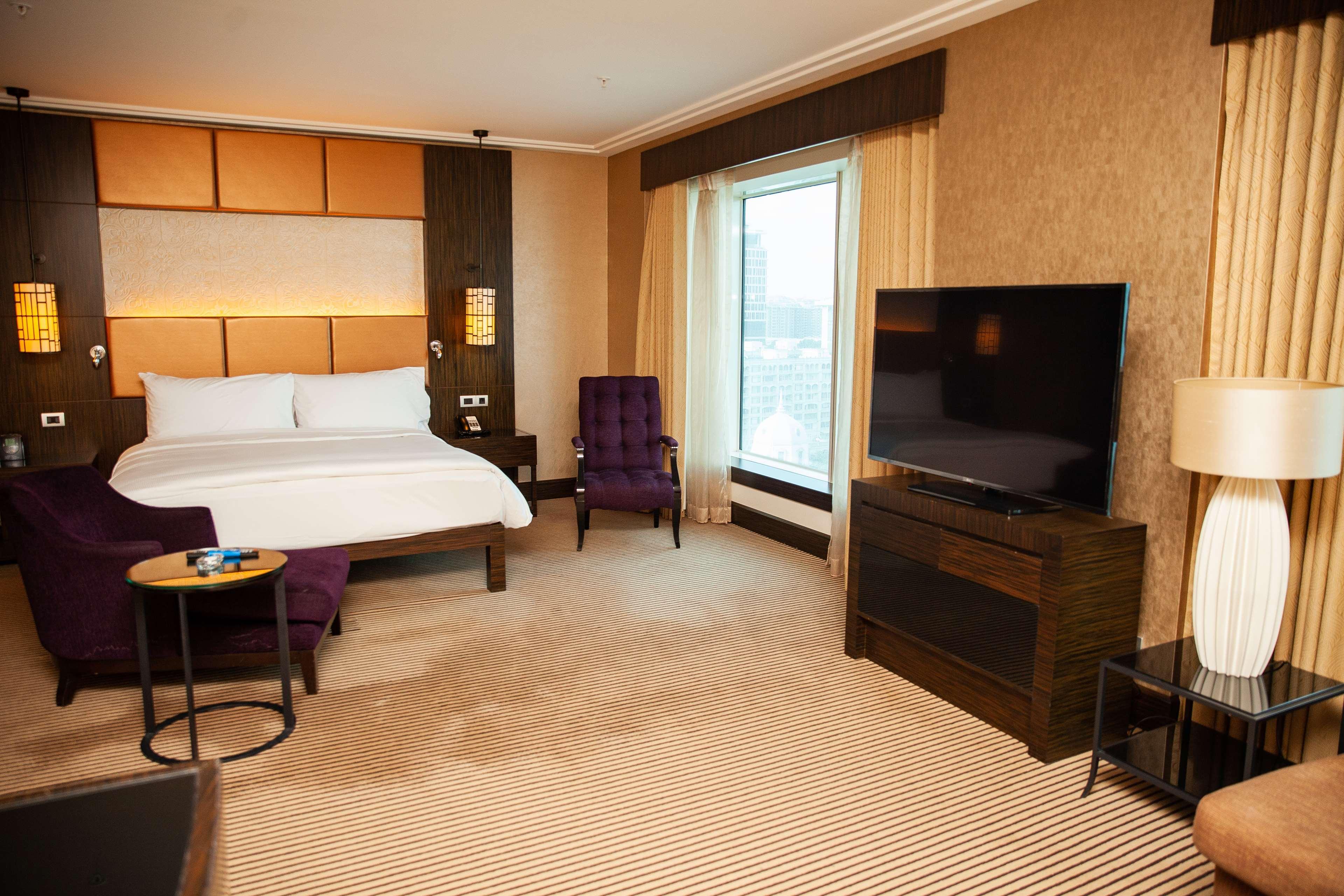 Hilton Baku Hotel Exterior photo A room at the hotel