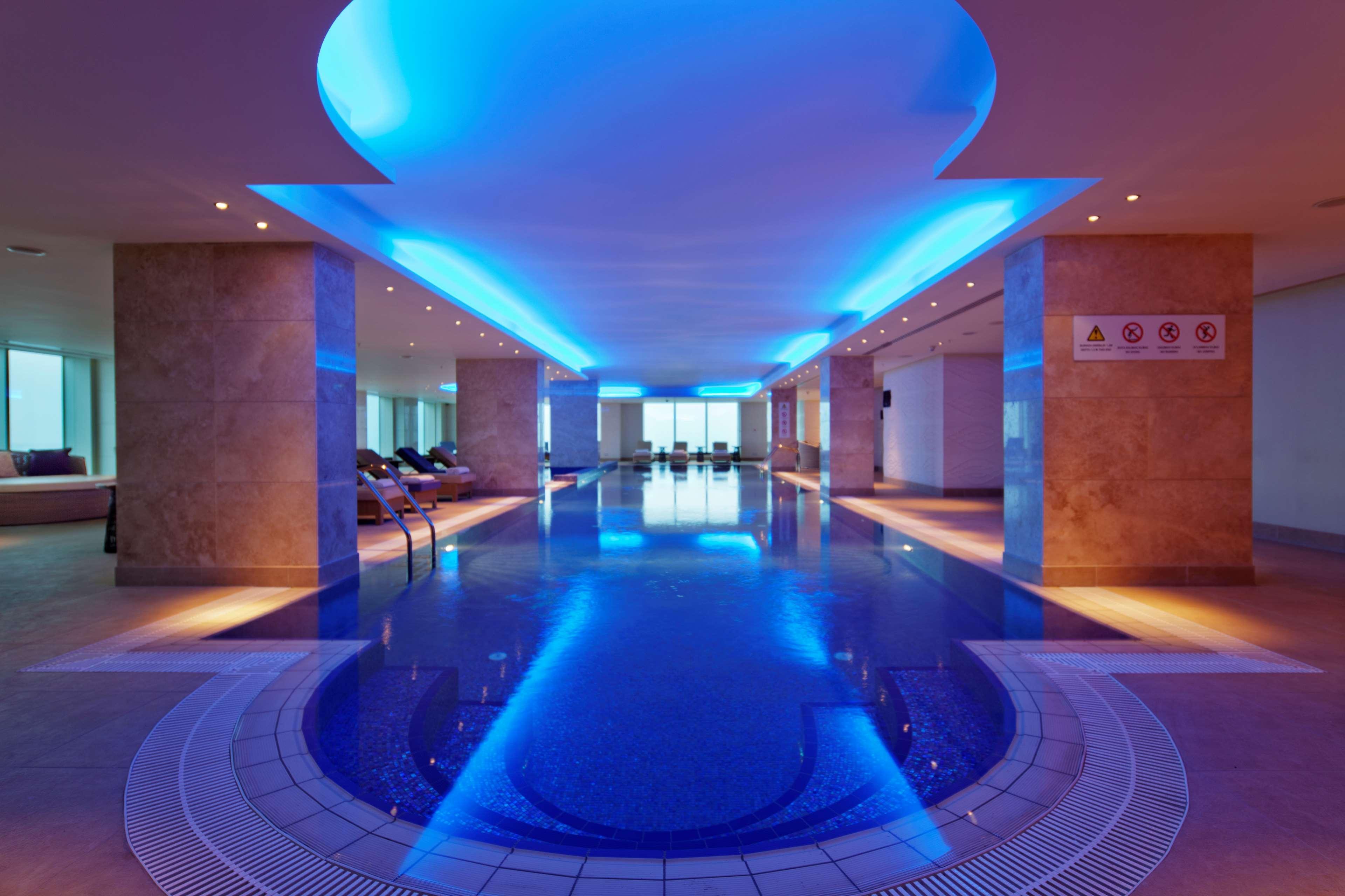 Hilton Baku Hotel Exterior photo The pool at the spa