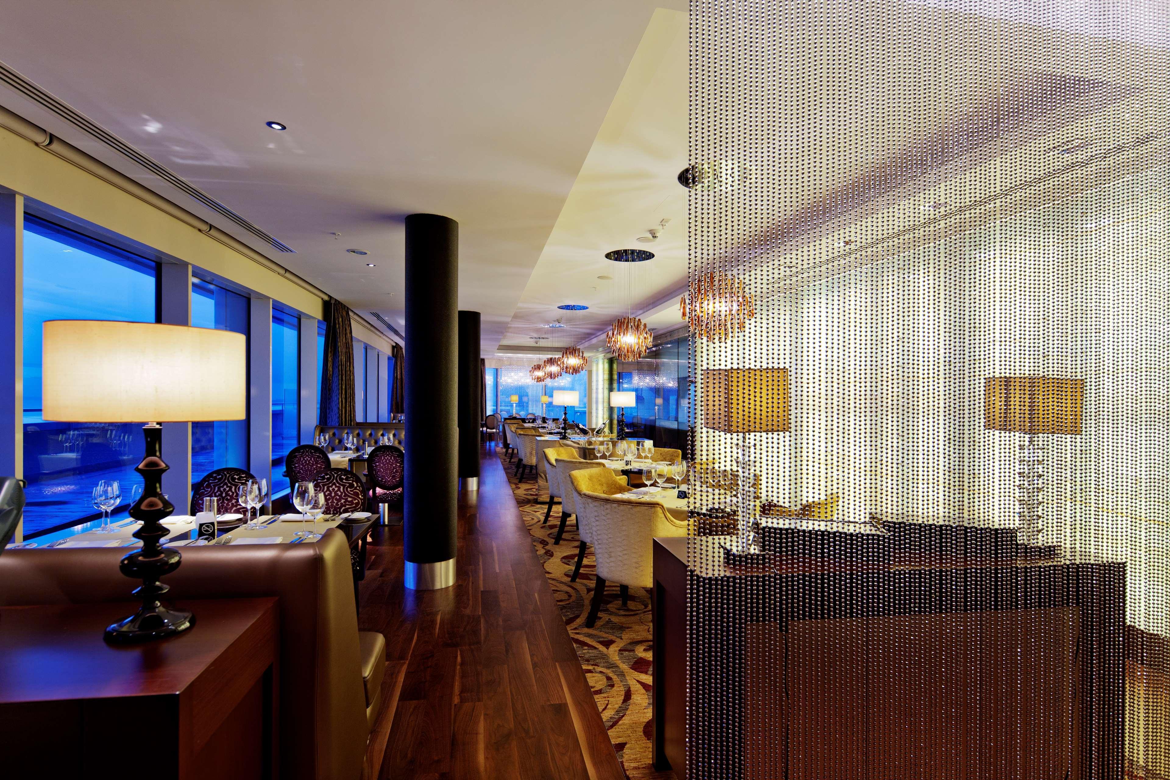 Hilton Baku Hotel Exterior photo The lounge at the airport