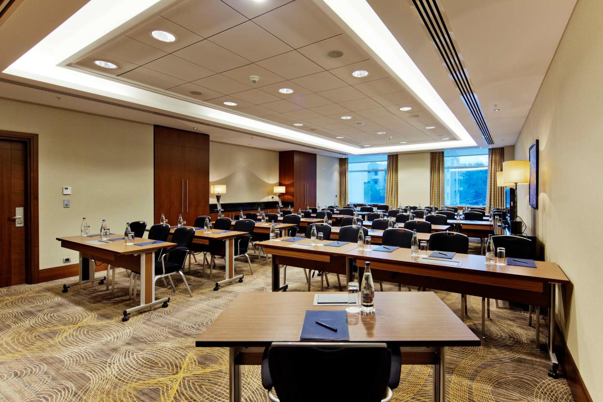 Hilton Baku Hotel Exterior photo Meeting room