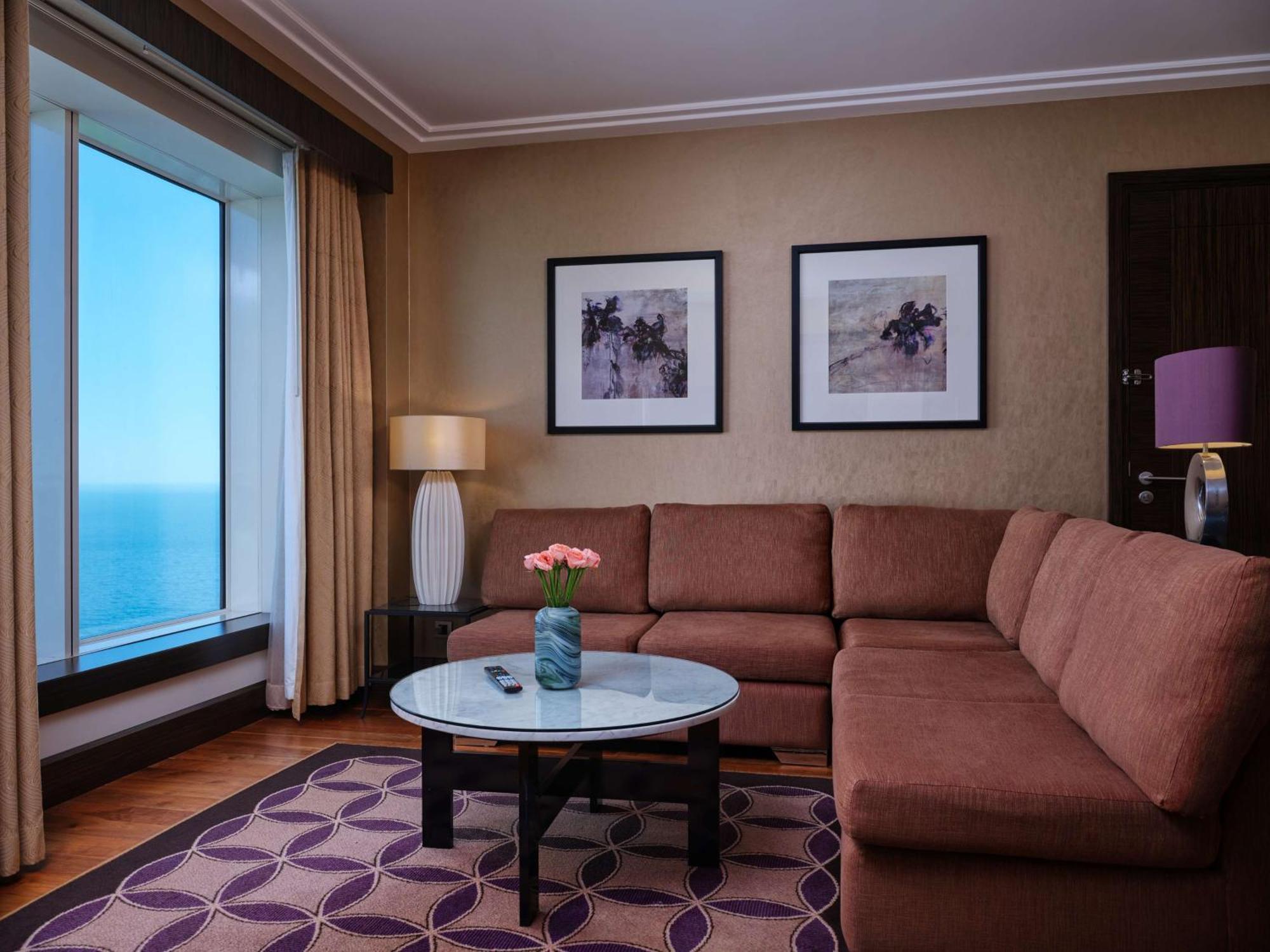 Hilton Baku Hotel Exterior photo Suite